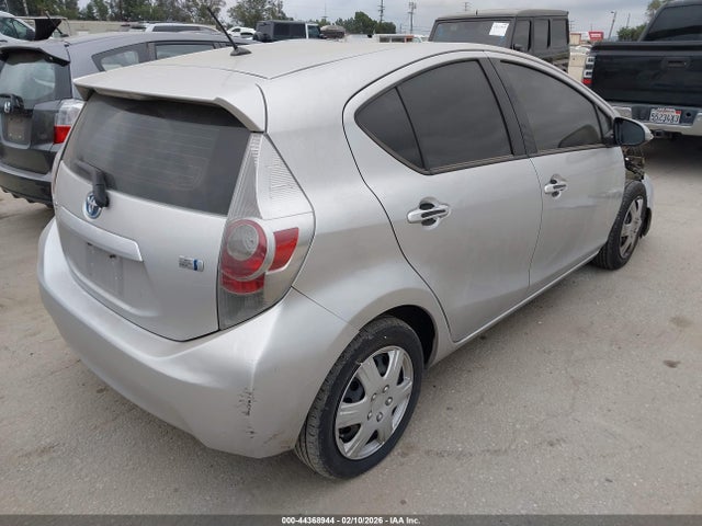 2013 TOYOTA PRIUS C JTDKDTB35D1039690 Photo 3