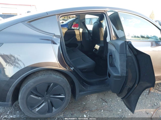 Продаж на аукціоні авто 2026 Tesla Model Y Long Range Launch Series/premium All-wheel Drive, vin: 7SAYGDEE3TF554328, номер лоту: 44368973