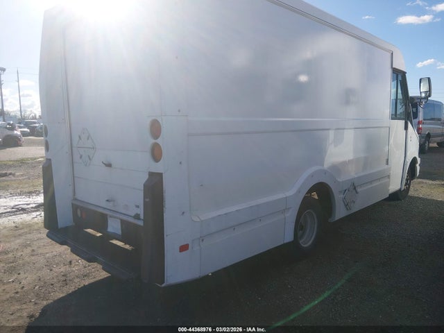 JALB4T177E7W00215 Isuzu Commercial Van