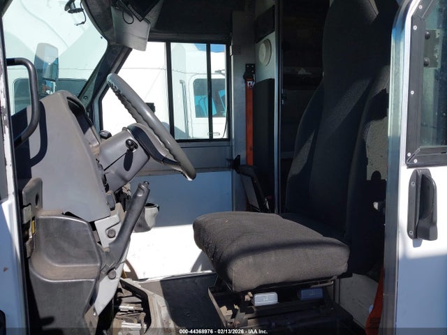 JALB4T177E7W00215 Isuzu Commercial Van