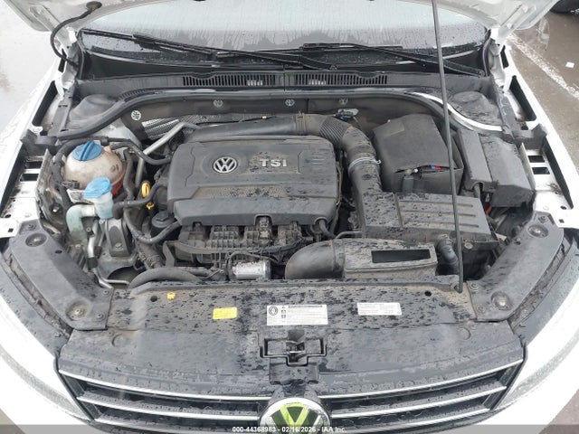 3VWL17AJ0GM220558 Volkswagen Jetta 1.8t Sel