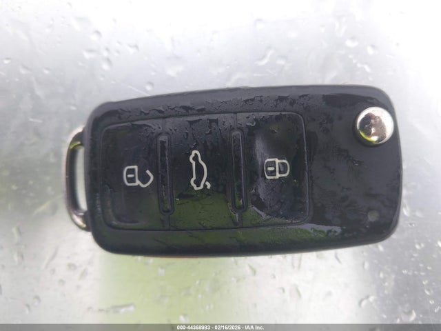 3VWL17AJ0GM220558 Volkswagen Jetta 1.8t Sel