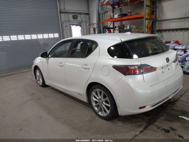 2013 LEXUS CT 200H JTHKD5BHXD2171005 Photo 2