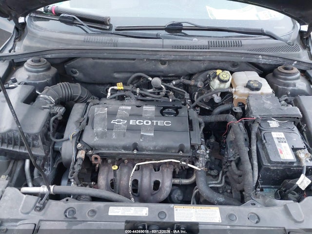 1G1PA5SH6E7475025 Chevrolet Cruze Ls Auto