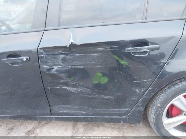 1G1PA5SH6E7475025 Chevrolet Cruze Ls Auto