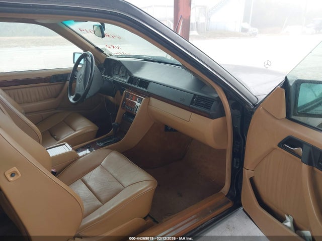 Продаж на аукціоні авто 1992 Mercedes-benz 300 Ce, vin: WDBEA51E0NB626281, номер лоту: 44369019