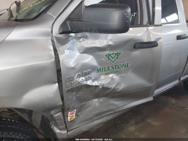 Продажа на аукционе авто 2022 Ram 1500 Classic Tradesman  4x4 6'4 Box, vin: 1C6RR7FG2NS199517, номер лота: 44369084