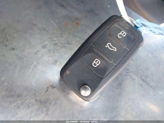 WVWBW8AHXEV000463 Volkswagen Eos Sport