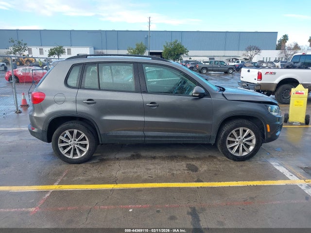 WVGAV7AX8HK051087 Volkswagen Tiguan 2.0t/2.0t S