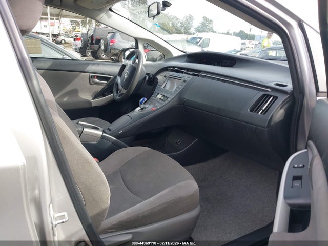 Toyota Prius Two 2015 JTDKN3DU4F1910116 Image 5