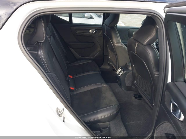 YV4ED3UB3N2700319 Volvo Xc40 Recharge Pure Electric P8 Twin Ultimate