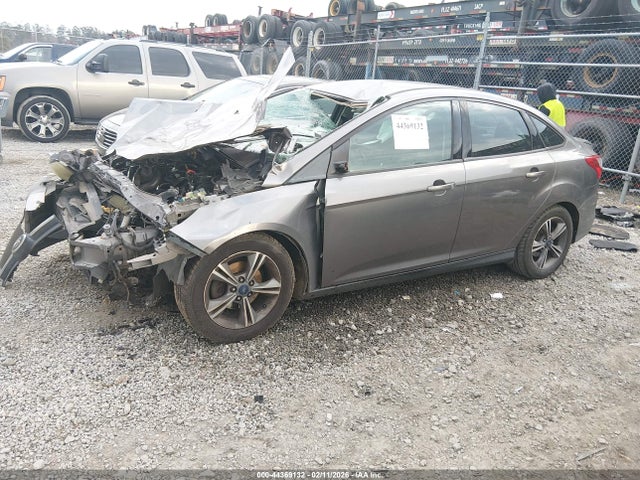 Ford FOCUS SE 2014 1FADP3F2XEL275071 Image 2