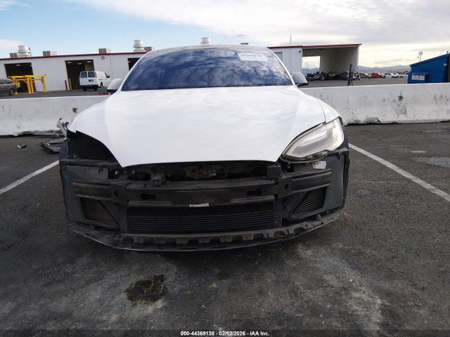 44369138 :رقم المزاد ، 5YJSA1E22GF149608 vin ، 2016 Tesla Model S 60d/70d/75d/85d/90d مزاد بيع
