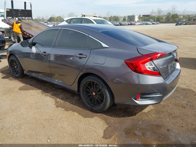 Honda Civic Lx 2018 2HGFC2F59JH555642 Image 3