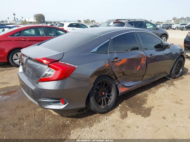 Honda Civic Lx 2018 2HGFC2F59JH555642 Image 4