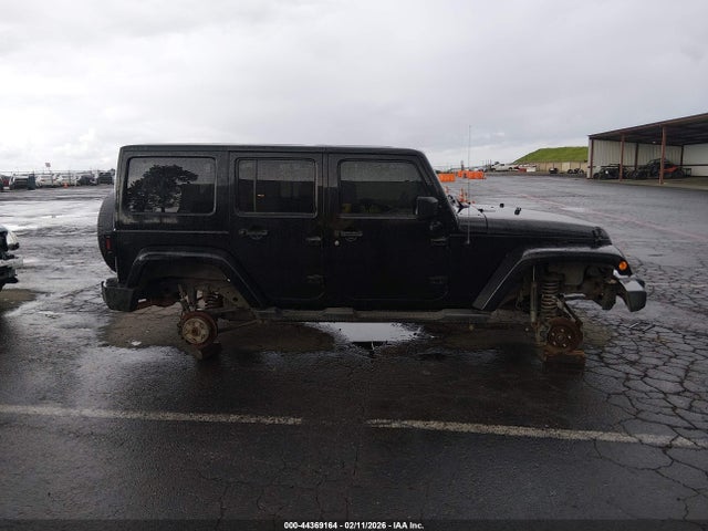 44369164 :رقم المزاد ، 1J4HA5H15BL615861 vin ، 2011 Jeep Wrangler Unlimited Sahara مزاد بيع