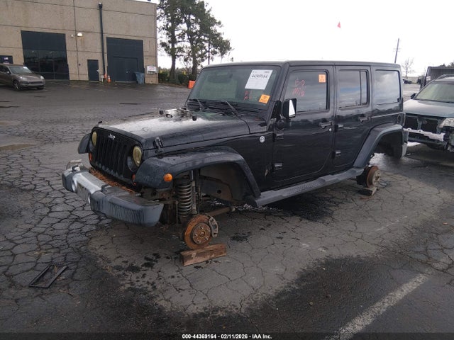 44369164 :رقم المزاد ، 1J4HA5H15BL615861 vin ، 2011 Jeep Wrangler Unlimited Sahara مزاد بيع