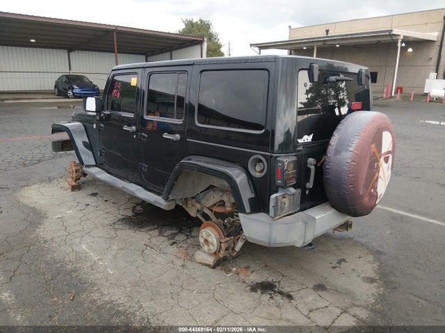 44369164 :رقم المزاد ، 1J4HA5H15BL615861 vin ، 2011 Jeep Wrangler Unlimited Sahara مزاد بيع