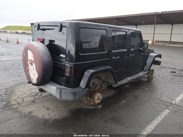 44369164 :رقم المزاد ، 1J4HA5H15BL615861 vin ، 2011 Jeep Wrangler Unlimited Sahara مزاد بيع