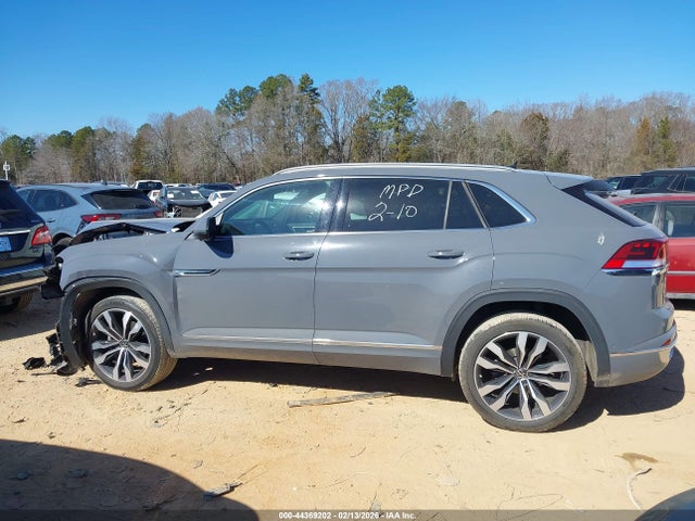 44369202 :رقم المزاد ، 1V2FE2CA0NC216284 vin ، 2022 Volkswagen Atlas Cross Sport 3.6l V6 Sel Premium R-line مزاد بيع