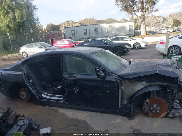 WBA7U2C08NCJ42965 BMW 750 I Xdrive