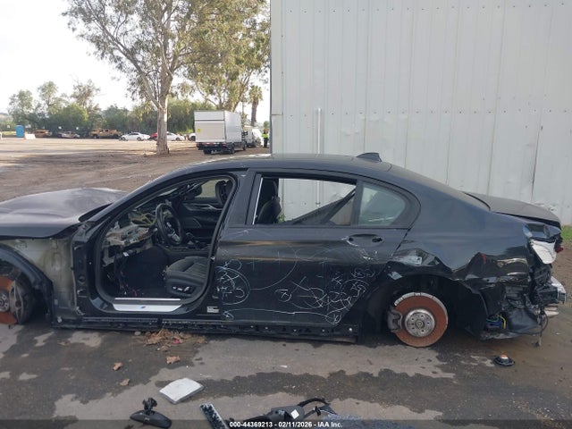 WBA7U2C08NCJ42965 BMW 750 I Xdrive