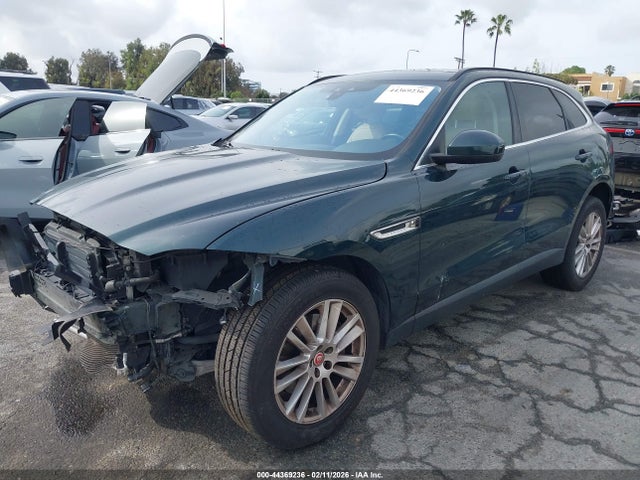 Jaguar F-pace 35t Prestige 2017 SADCK2BV4HA890850 Image 2