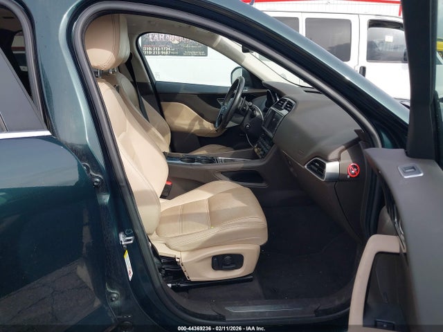 Jaguar F-pace 35t Prestige 2017 SADCK2BV4HA890850 Image 5