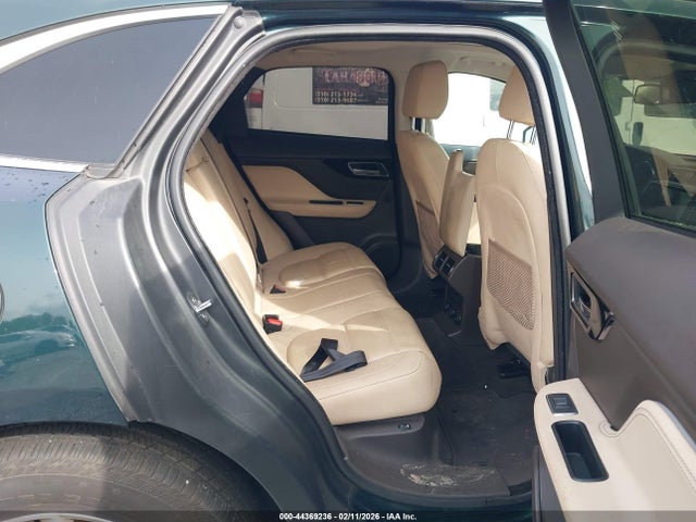 Jaguar F-pace 35t Prestige 2017 SADCK2BV4HA890850 Image 8