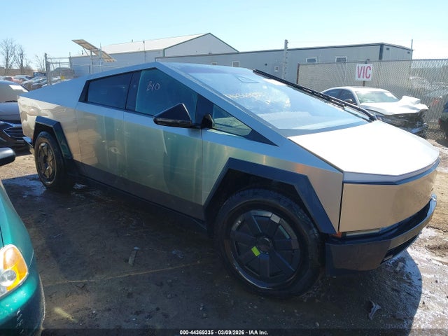 2025 TESLA CYBERTRUCK 7G2CEHEE5SA062087