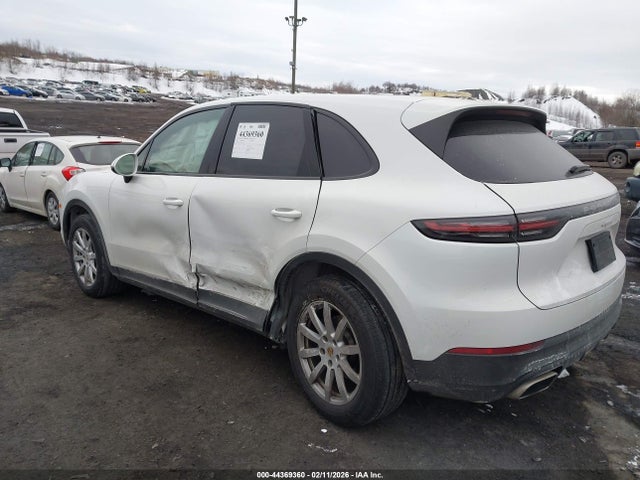 2021 PORSCHE CAYENNE WP1AA2AY1MDA07537 Photo 2