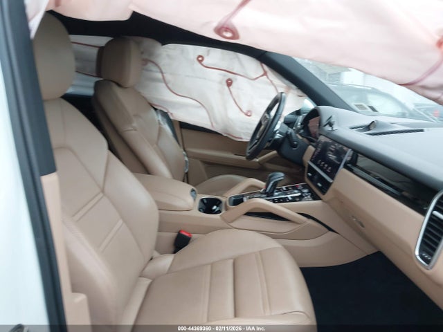 2021 PORSCHE CAYENNE WP1AA2AY1MDA07537 Photo 4