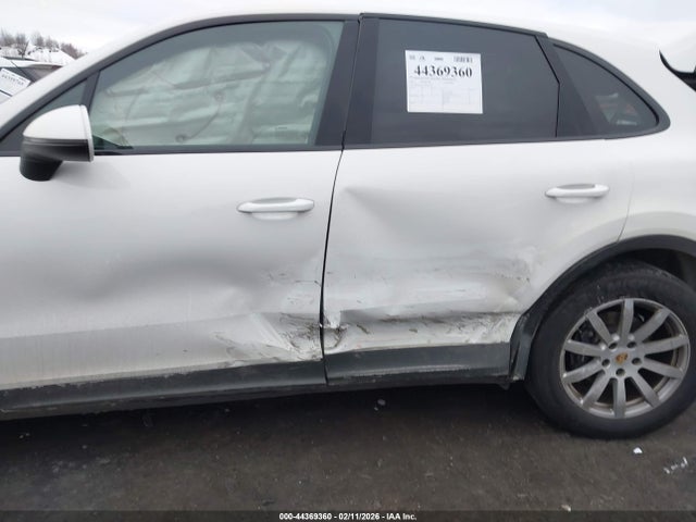 2021 PORSCHE CAYENNE WP1AA2AY1MDA07537 Photo 5