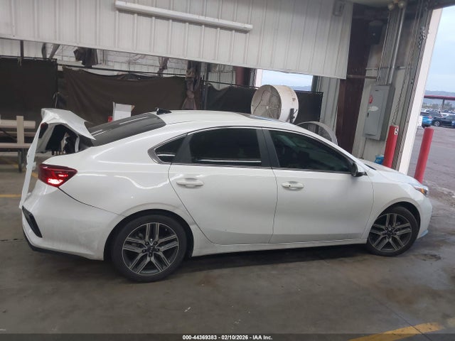 3KPF54AD2ME388222 KIA FORTE EX