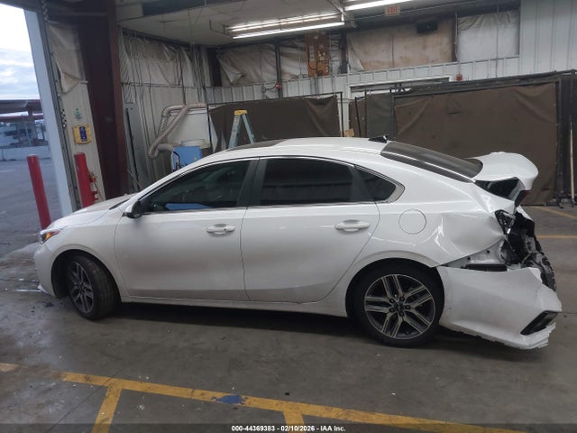 3KPF54AD2ME388222 KIA FORTE EX