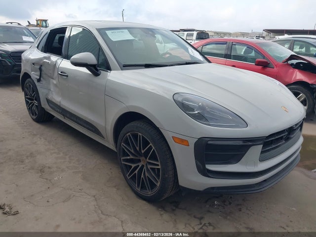 2024 PORSCHE MACAN WP1AA2A50RLB00584 Photo 0
