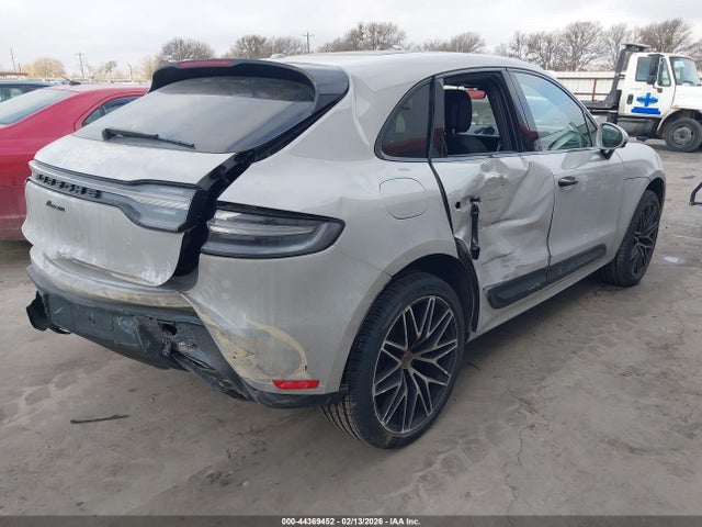 2024 PORSCHE MACAN WP1AA2A50RLB00584 Photo 3