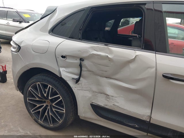 2024 PORSCHE MACAN WP1AA2A50RLB00584 Photo 5