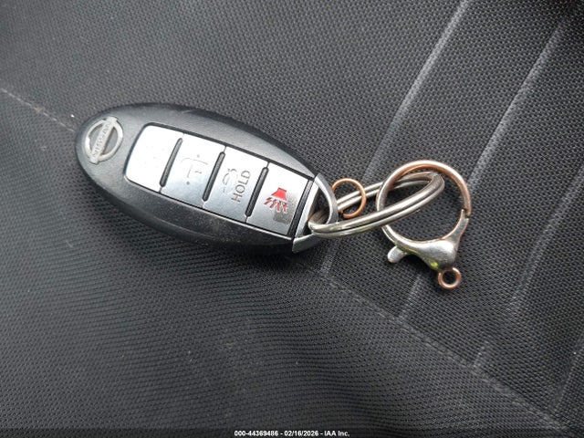 44369486 :رقم المزاد ، 3N1AB6AP8AL667662 vin ، 2010 Nissan Sentra 2.0sr مزاد بيع