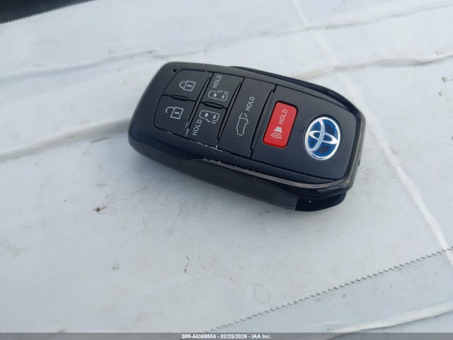 5TDDSKFC5RS135008 Toyota Sienna Xse