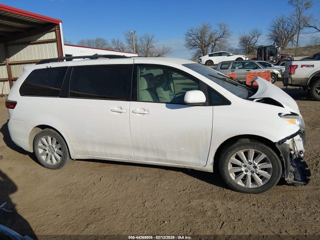 5TDJK3DC4FS119535 Toyota Sienna Le 7 Passenger