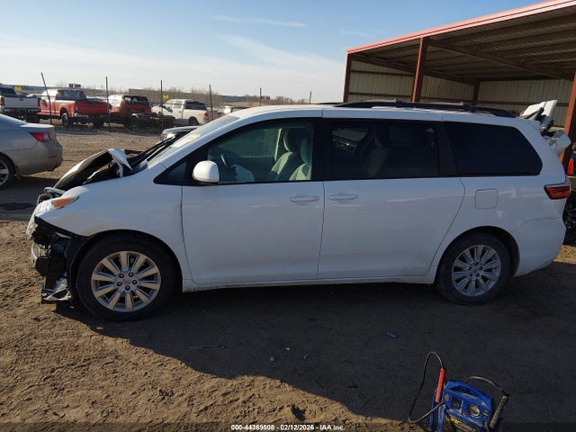 5TDJK3DC4FS119535 Toyota Sienna Le 7 Passenger