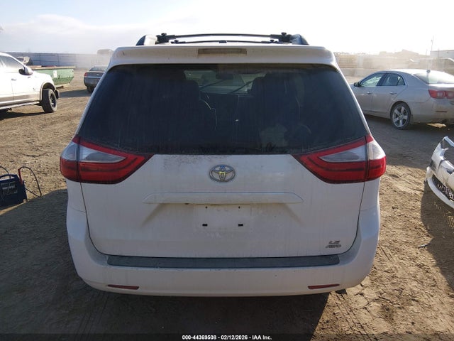 5TDJK3DC4FS119535 Toyota Sienna Le 7 Passenger
