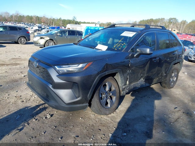 44369589 :رقم المزاد ، 4T3RWRFV8NU057983 vin ، 2022 Toyota Rav4 Hybrid Xle مزاد بيع