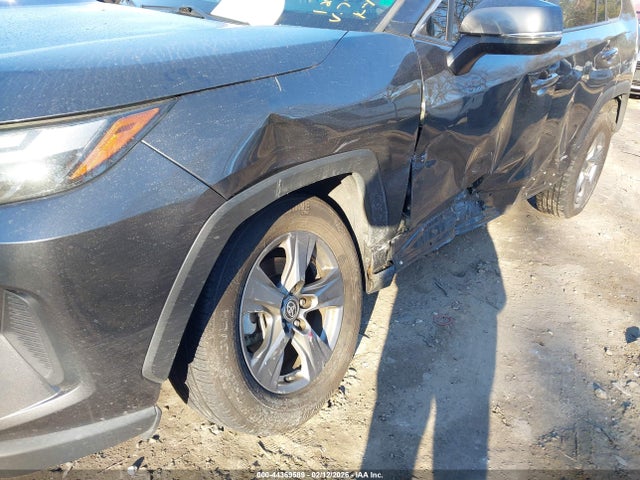 44369589 :رقم المزاد ، 4T3RWRFV8NU057983 vin ، 2022 Toyota Rav4 Hybrid Xle مزاد بيع