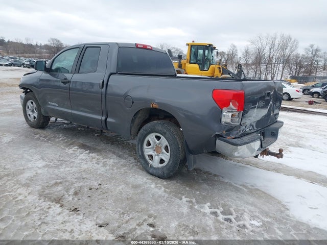 2013 TOYOTA TUNDRA 5TFUM5F19DX042201 Photo 2
