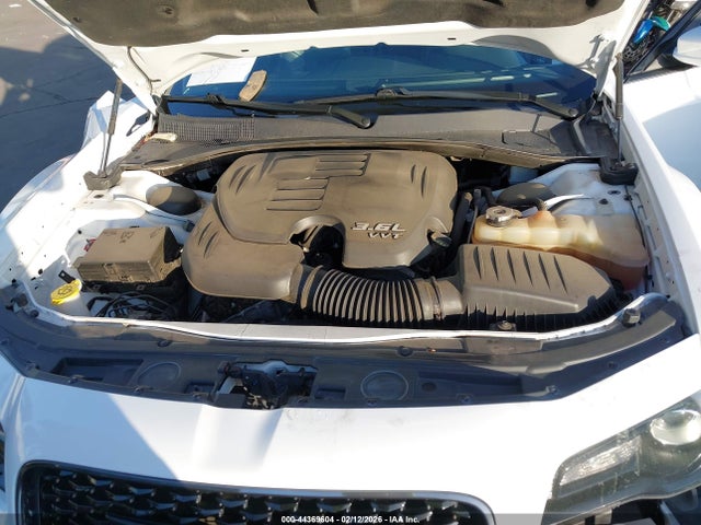 2022 Chrysler 300 S მანქანა იყიდება აუქციონზე, vin: 2C3CCABG1NH187051, აუქციონის ნომერი: 44369604
