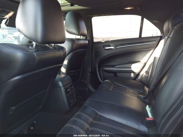 2022 Chrysler 300 S მანქანა იყიდება აუქციონზე, vin: 2C3CCABG1NH187051, აუქციონის ნომერი: 44369604