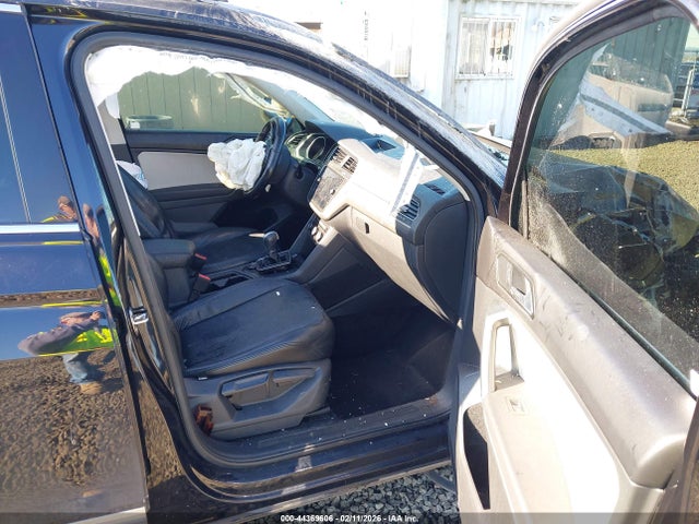 2018 VOLKSWAGEN TIGUAN 3VV2B7AX5JM161371 Photo 4