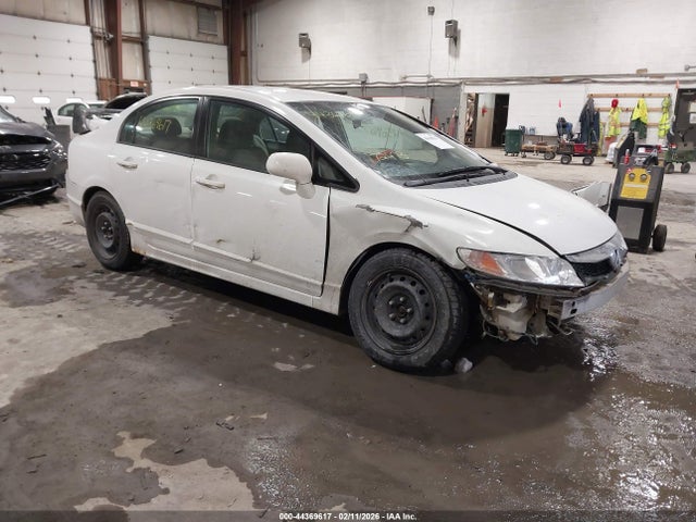 2011 Honda Civic Lx მანქანა იყიდება აუქციონზე, vin: 2HGFA1F54BH308207, აუქციონის ნომერი: 44369617